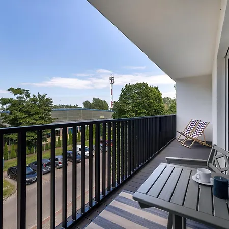 Podczele Seashore & Jacuzzi With Parking By Renters アパートホテル