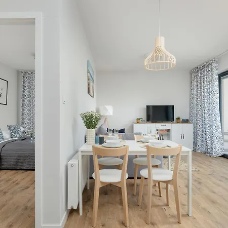 アパートホテル Podczele Seashore & Jacuzzi With Parking By Renters *