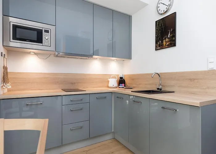 Podczele Seashore & Jacuzzi With Parking By Renters