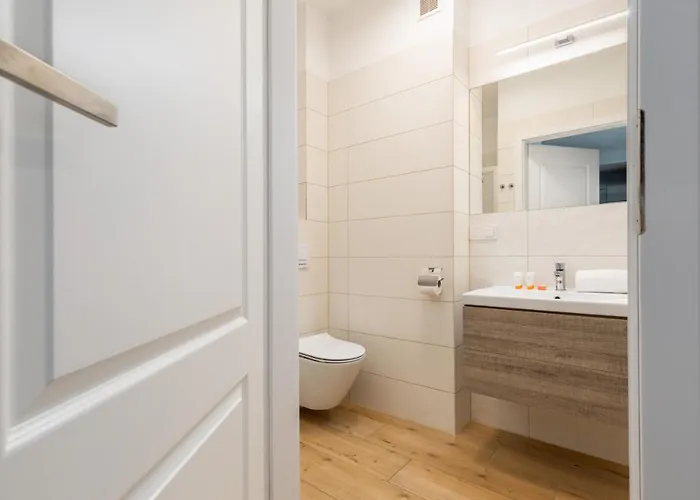 Apart Otel Podczele Seashore & Jacuzzi With Parking By Renters