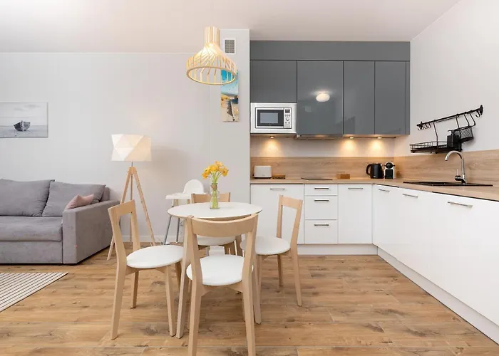 Podczele Seashore & Jacuzzi With Parking By Renters