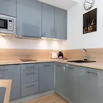 Podczele Seashore & Jacuzzi With Parking By Renters