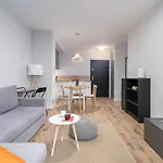 Podczele Seashore & Jacuzzi With Parking By Renters Aparthotel Kolobrzeg