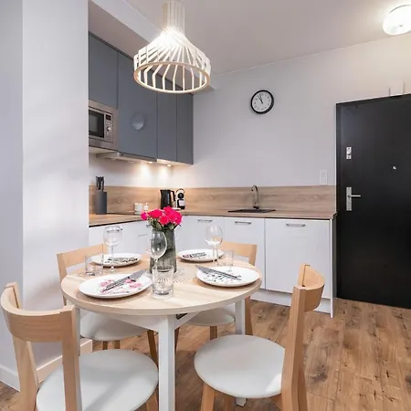 Apartahotel Podczele Seashore & Jacuzzi With Parking By Renters 3*