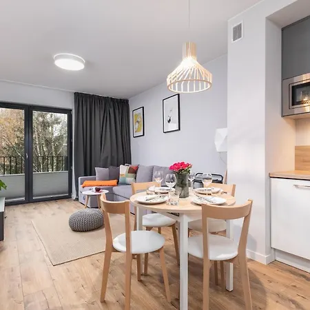 Podczele Seashore & Jacuzzi With Parking By Renters