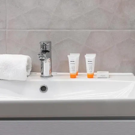 Podczele Seashore & Jacuzzi With Parking By Renters Apartahotel