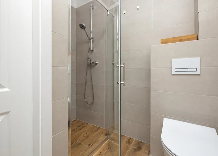 Podczele Seashore & Jacuzzi With Parking By Renters 3*